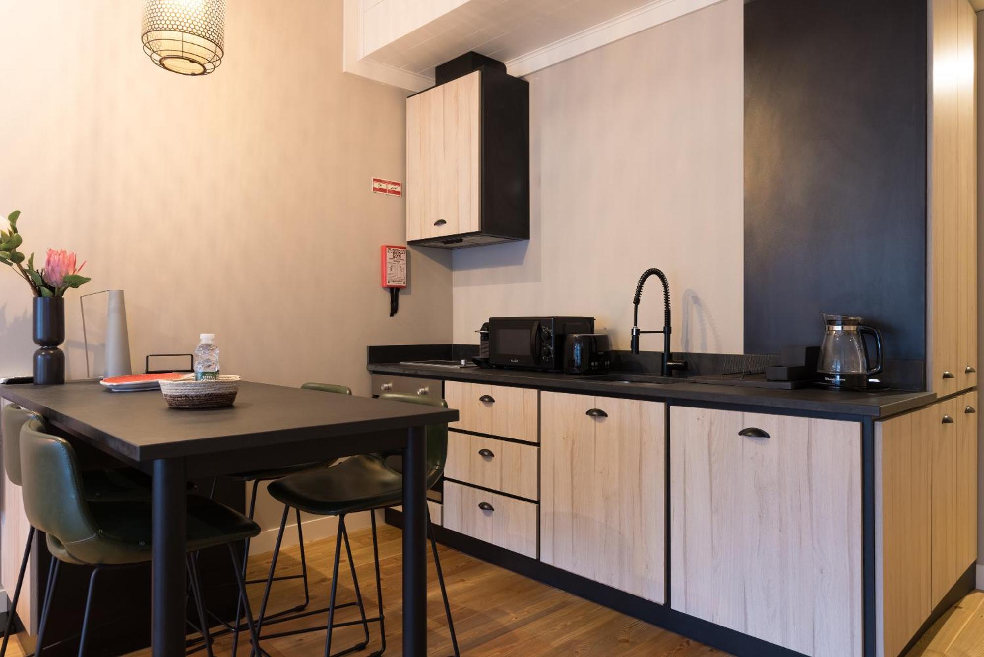 Aparthotel Largo Da Oliveira Guimaraes Room photo